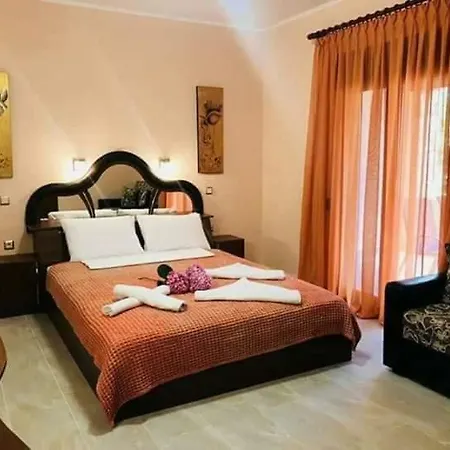 Anna Paradise Affittacamere 3*