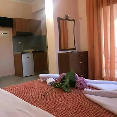 Anna Paradise