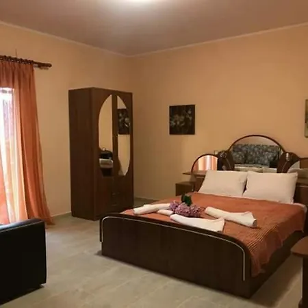 Anna Paradise Guest house *
