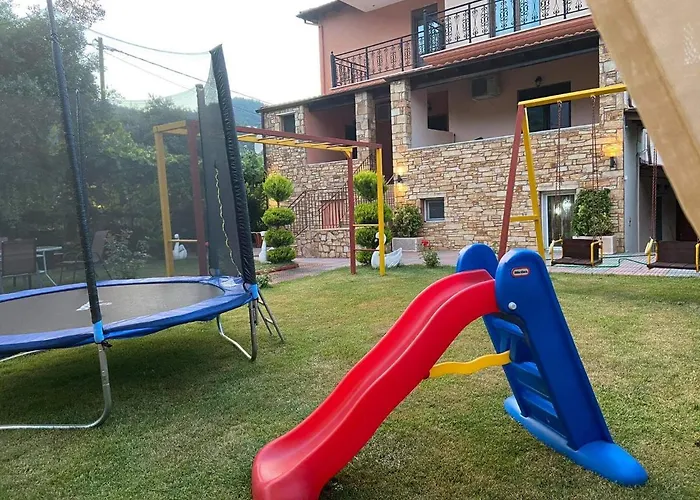 Anna Paradise Pensionat 3*