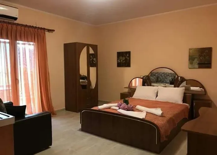 Anna Paradise Pensionat 3*