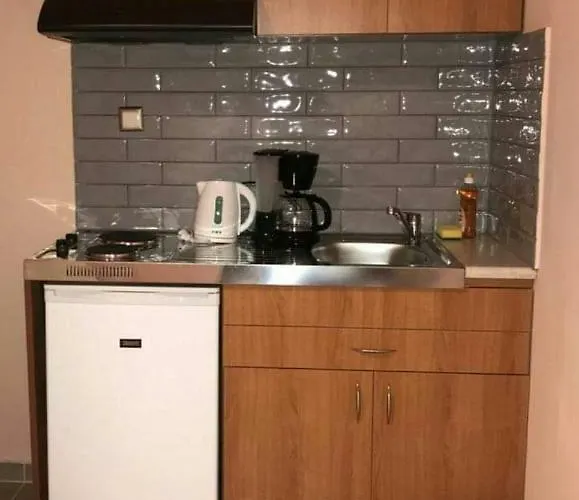 Anna Paradise Pensionat 3*